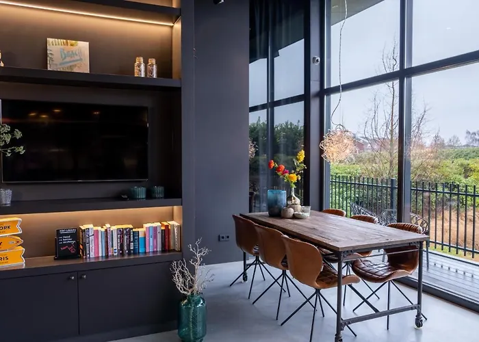 La Marquise Luxe Budel