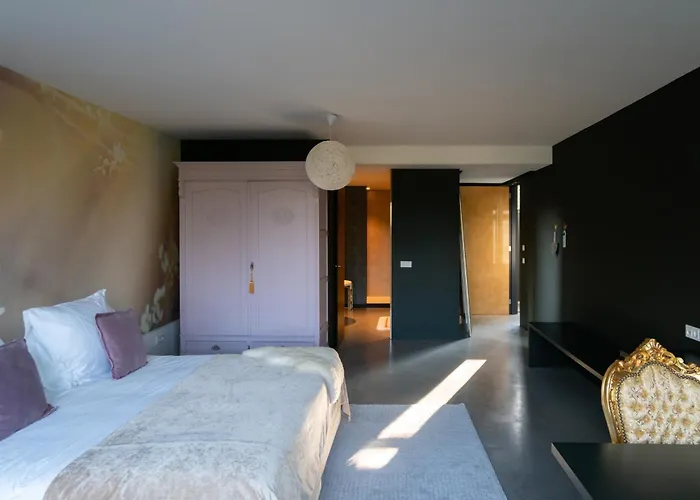 La Marquise Luxe * Budel