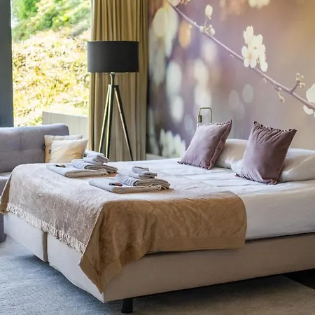 La Marquise Luxe בית נופש *