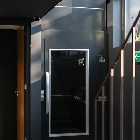 La Marquise Luxe * Budel